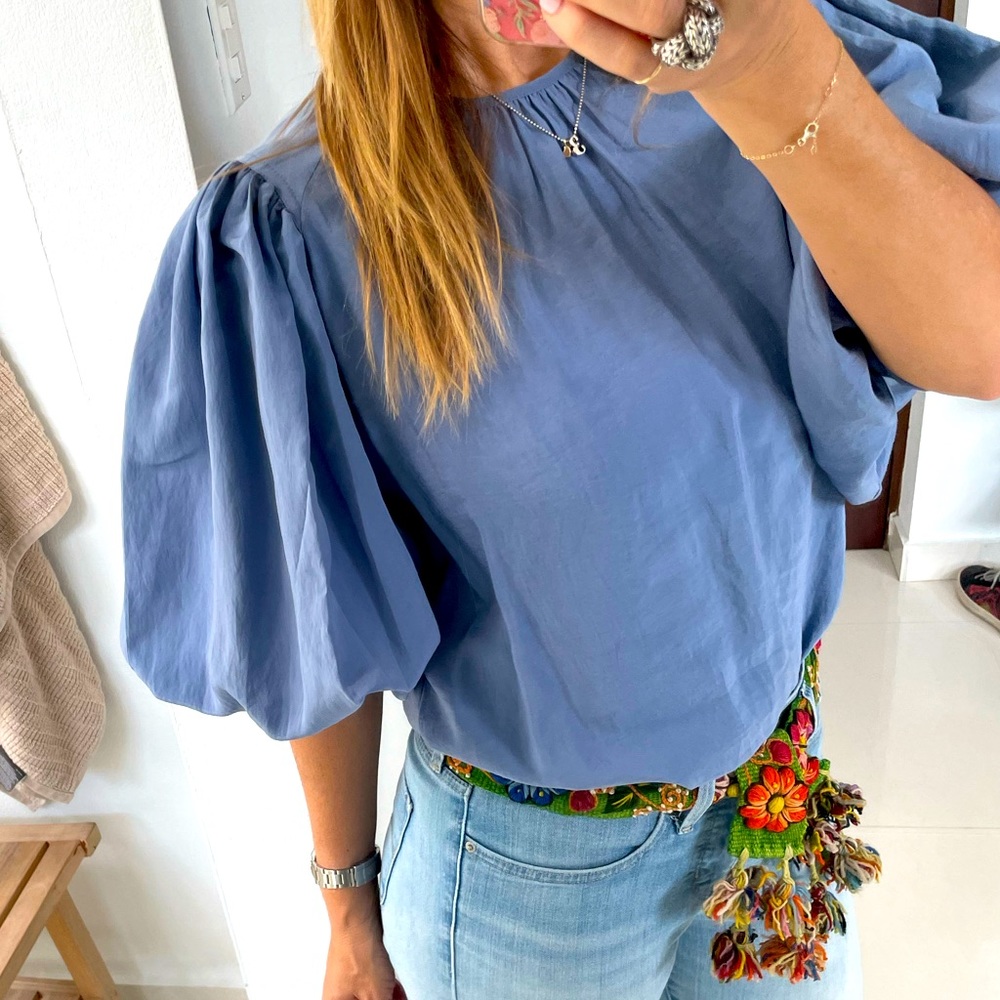 Express Extreme Balloon Sleeve Top
